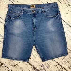 Foundry Denim shorts men’s 44 five pocket medium wash Waist laying Flat: 21”
